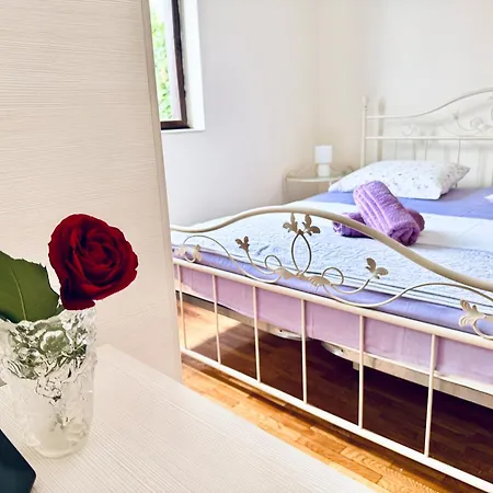 Dalmatian House, Spacious Stone Terraces, Balcony , Views *