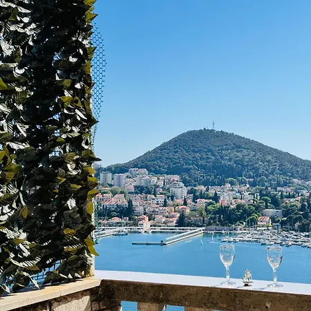 Holiday home Dalmatian House, Spacious Stone Terraces, Balcony , Views Dubrovnik