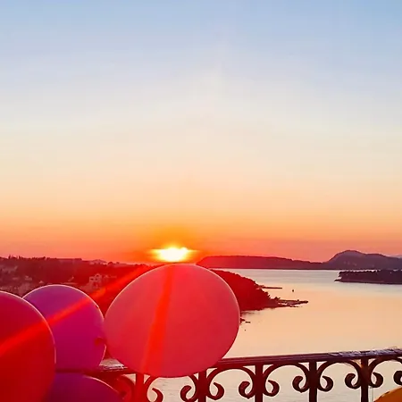 Holiday home Dalmatian House, Spacious Stone Terraces, Balcony , Views Dubrovnik