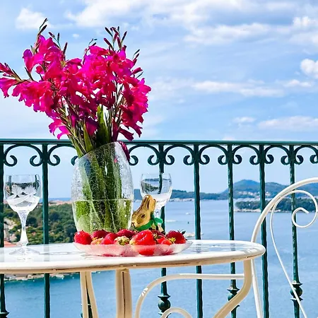 Holiday home Dalmatian House, Spacious Stone Terraces, Balcony , Views Dubrovnik